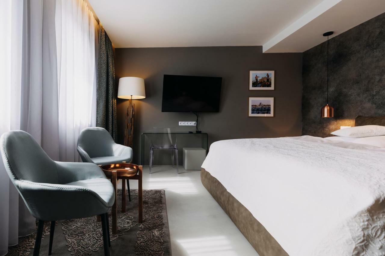 Villa Bricola - Boutique Apartments Карлови Вари Екстериор снимка
