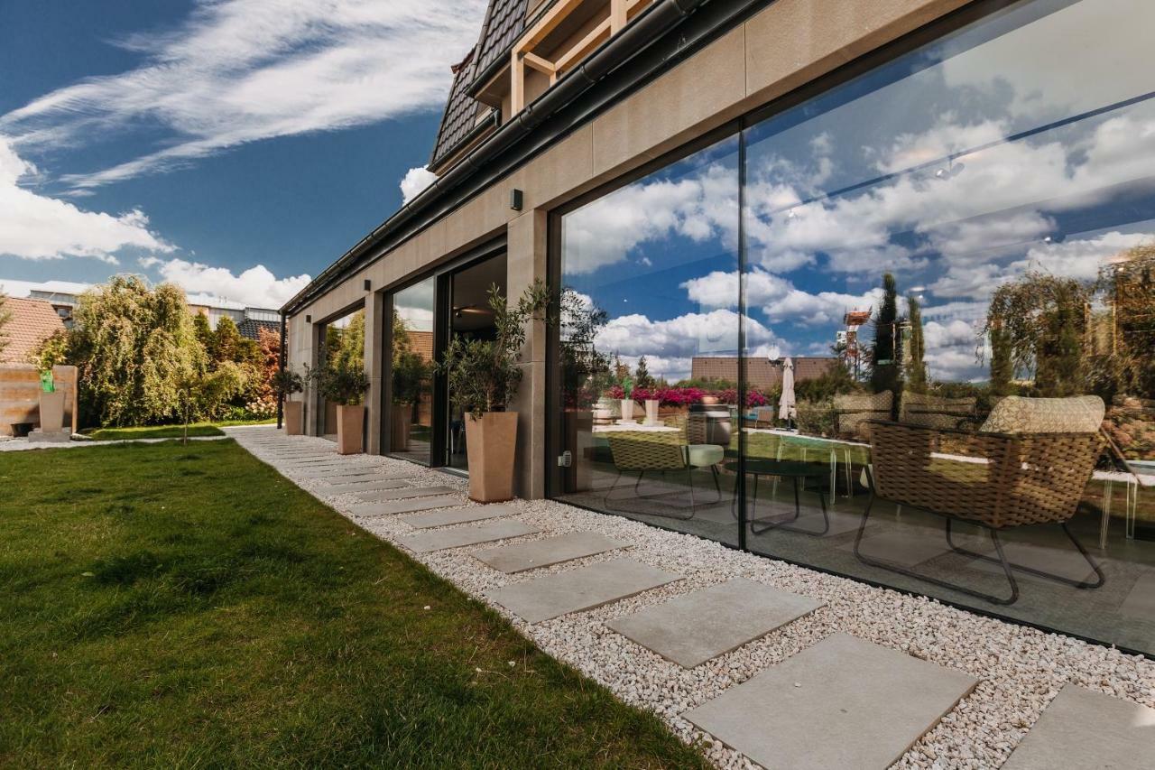 Villa Bricola - Boutique Apartments Карлови Вари Екстериор снимка